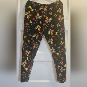 Autism butterfly puzzle piece yoga Leggings